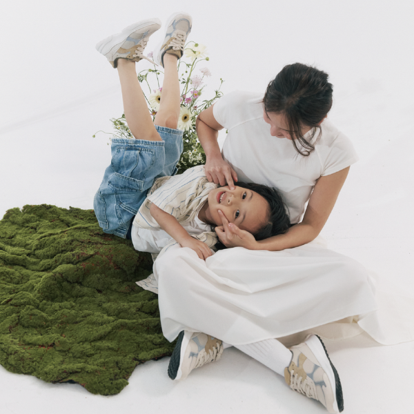 見守り機能付き！ハンズフリースニーカー「LAZY SHOES <AVENCHA> - otta MIMAMORI inside」