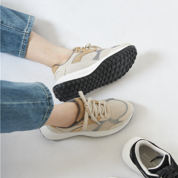 見守り機能付き！ハンズフリースニーカー「LAZY SHOES <AVENCHA> - otta MIMAMORI inside」