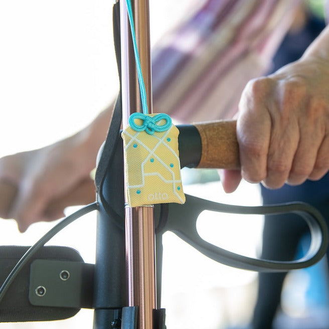 ＜シニア＞見守り端末otta.a＋見守りルーターセット