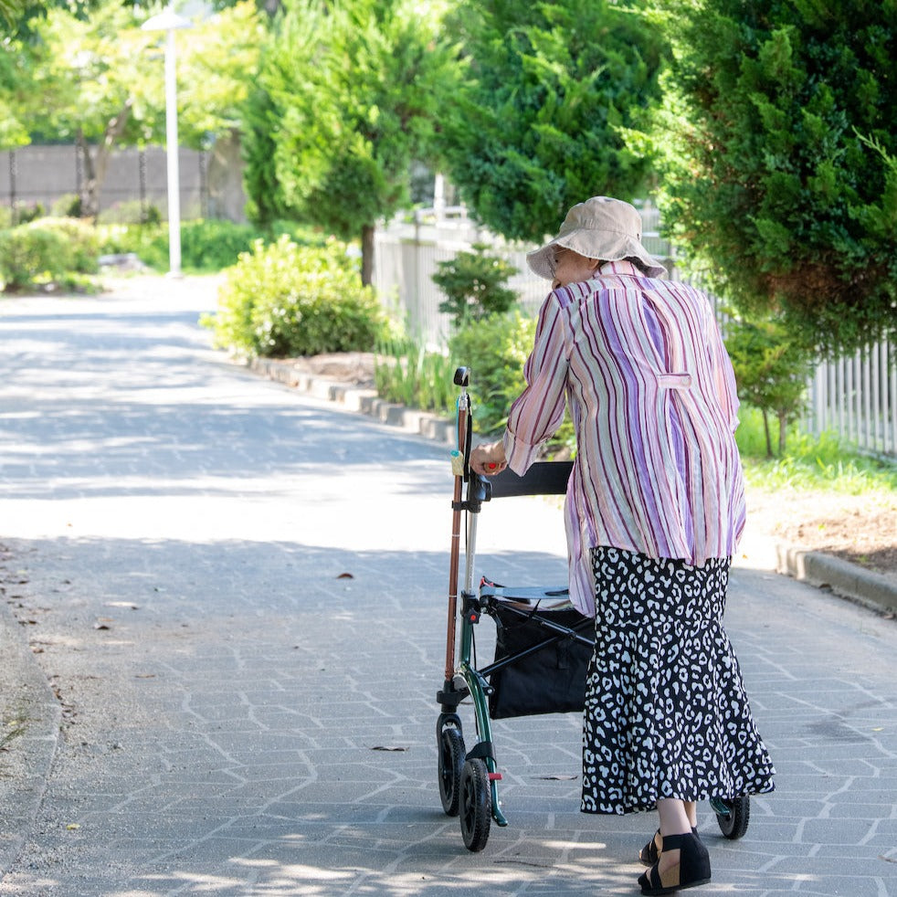 ＜シニア＞見守り端末otta.a＋見守りルーターセット